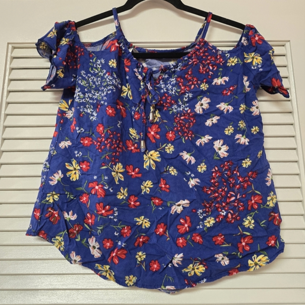Gloria - Floral Lightweight Short-Sleeve Cold-Shoulder Top With Keyhole D…